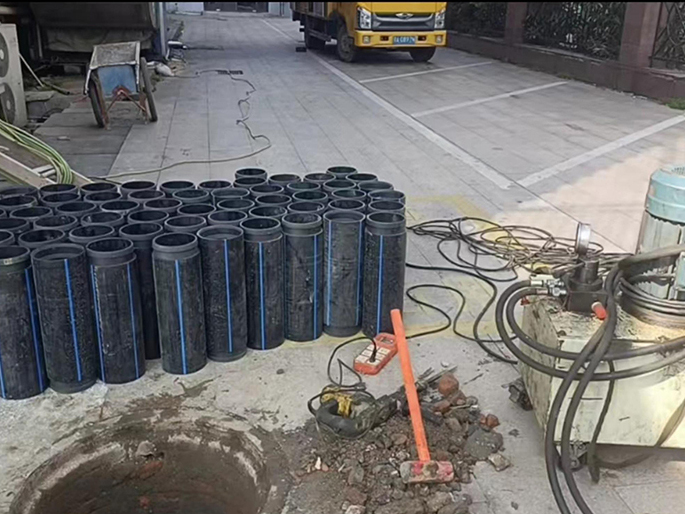 新昌PE置换管厂家 DN315置换管 非开挖管短管置换